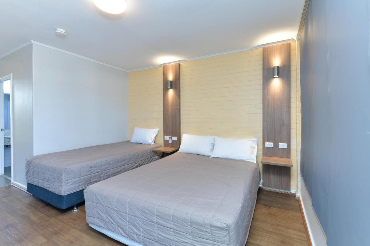 Platinum Motel Perth Exterior photo